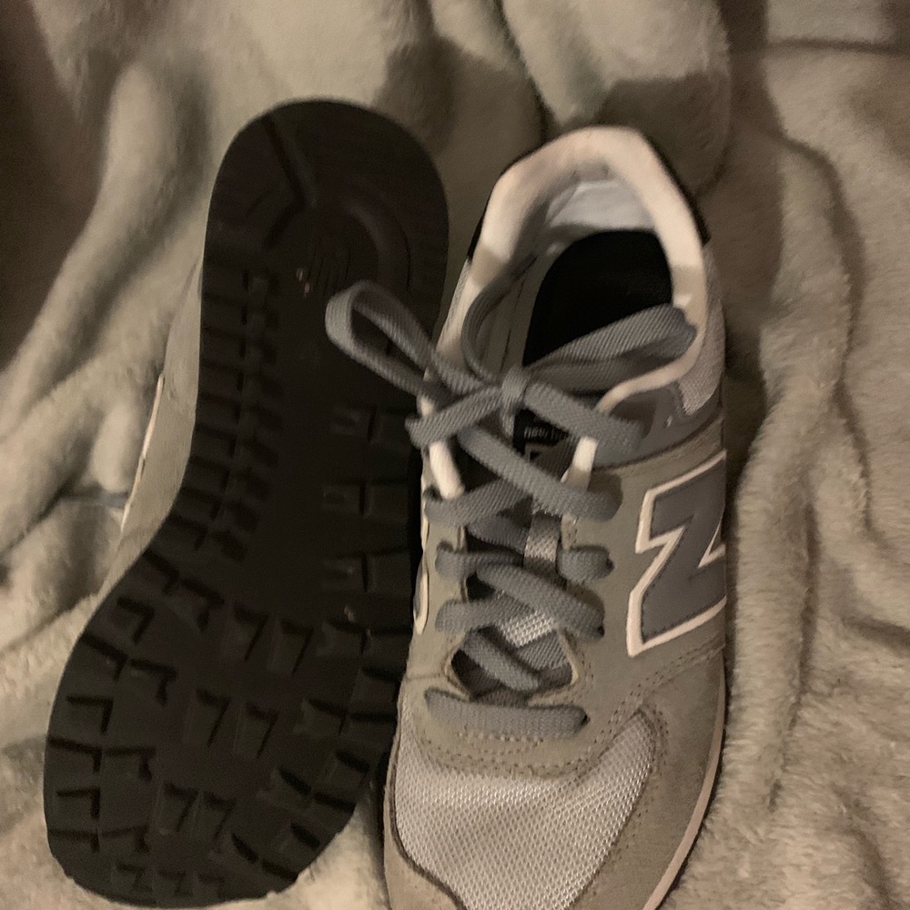 Shoes - Picture 2 of 6
